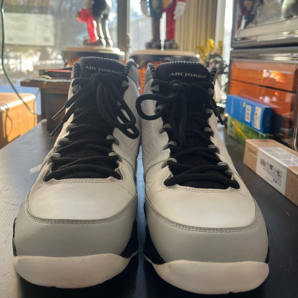 Air Jordan Retro 'Barons' - Size 12